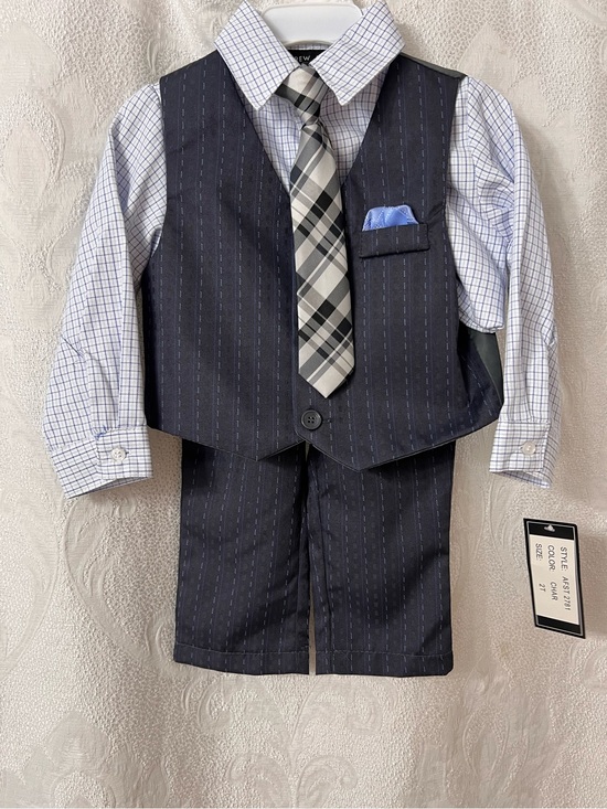 Andrew Fezza Other - Andrew Fezza Boy's Navy Pinstripe 4-Piece Suit Set with Tie Vest and Plaid Shirt
